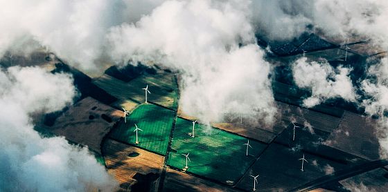 Solo quattro medie imprese industriali su dieci credono nel Net Zero entro il 2050
